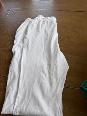 Lands' End White Knit pants with Subtle Logo